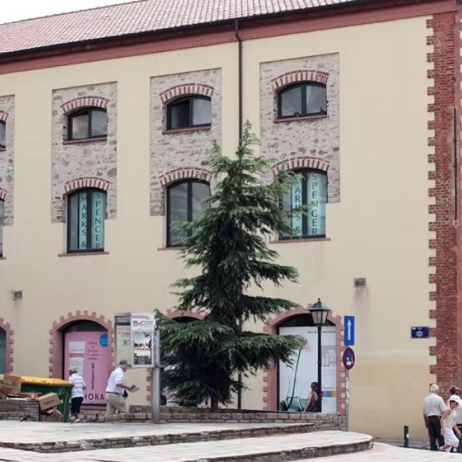 Agios Nikolaos Shopping Centre